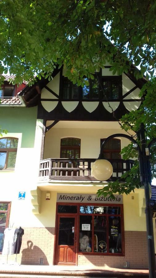 Bialy Apartament 폴라니카-즈루이 외부 사진